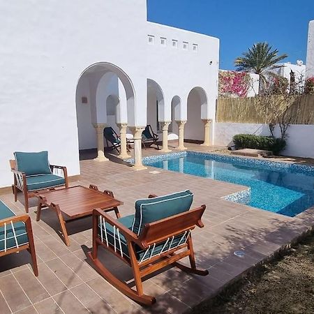 Villa Des Lotophages Aghīr Exteriör bild
